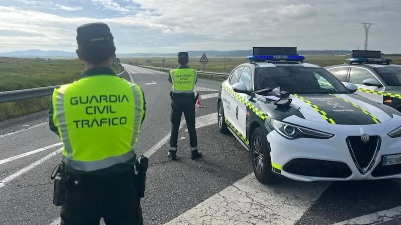 Guardia Civil de Tráfico, control, accidente,