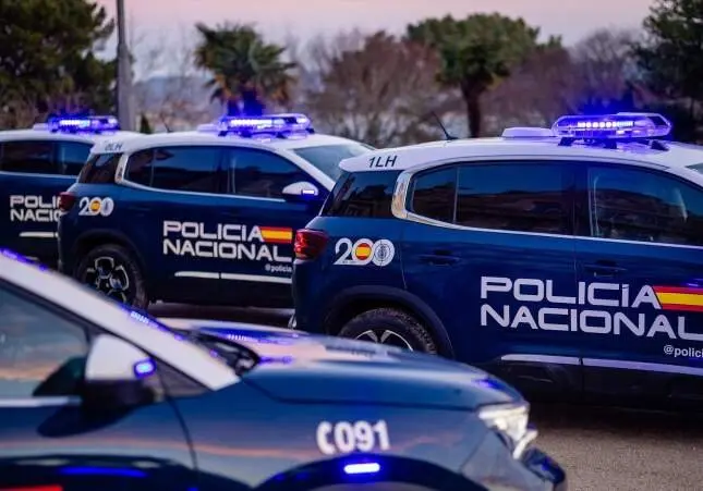 Asesina a su pareja a cuchilladas y lo detienen cuando intentaba huir de España, policía nacional, patrullas, crimen, cadáver