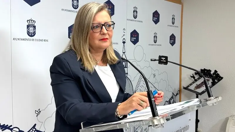 La viceportavoz del equipo de Gobierno del Ayuntamiento de Ciudad Real, Aurora Galisteo, en rueda de prensa