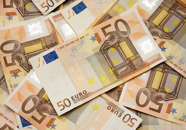 Estos son los billetes de 50 euros que tienen los días contados, según el Banco de España