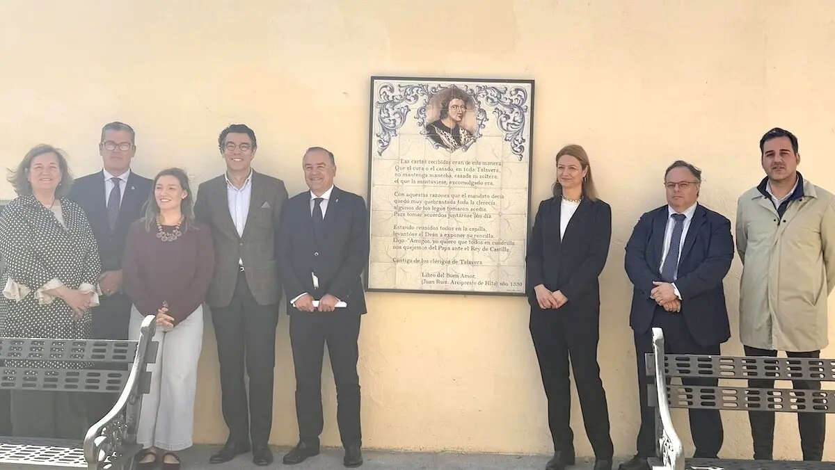 Talavera de la Reina (Toledo) rinde homenaje al Arcipreste de Hita y su obra con un mural de cerámica