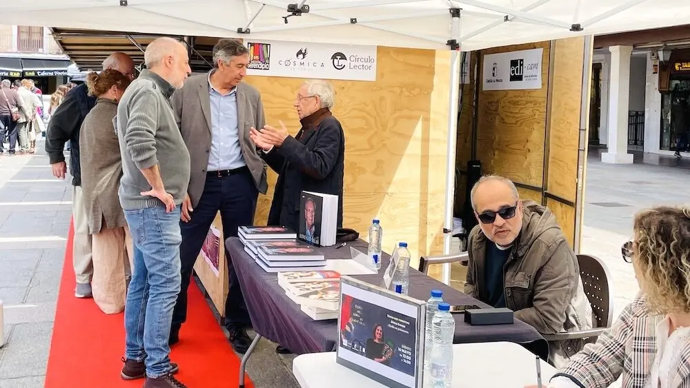 La Junta reivindica su apoyo los editores en la Feria del Libro de Ciudad Real
