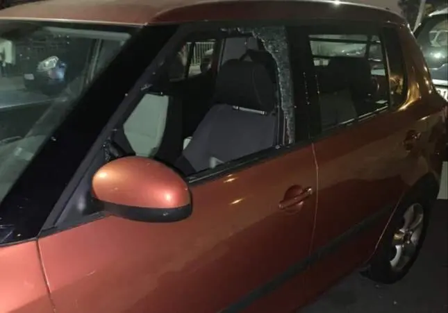 Cuidado con lo que dejas en el coche: los trucos de la Policía para que no te roben