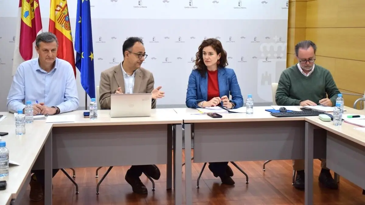 La viceconsejera de Empleo, Diálogo Social y Seguridad y Salud Laboral, Nuria Chust, ha presidido la Comisión Especializada de Prevención de Riesgos Laborales