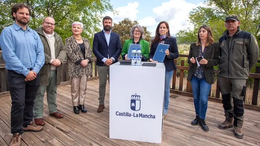 El Gobierno de Castilla-La Mancha y Font Vella impulsan la conservación y restauración ecológica del bosque de ribera en el Parque Natural del Barranco del río Dulce