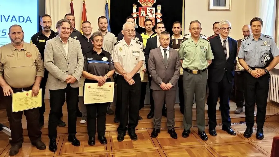 14 vigilantes de seguridad privada distinguidos por su colaboración con las FCSE