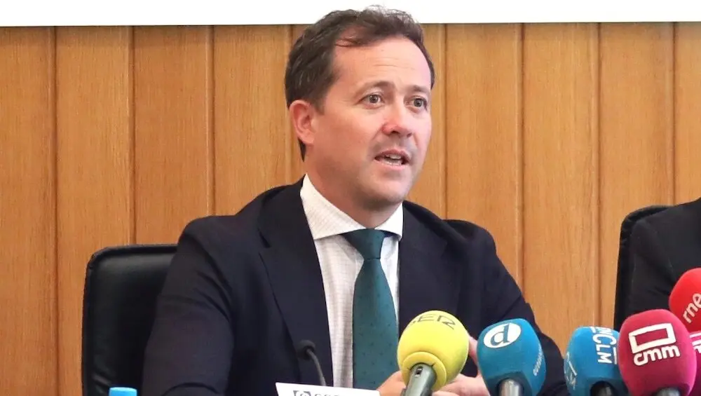 El alcalde de Toledo, Carlos Velázquez, este jueves durante una comparecencia ante los medios de comunicación