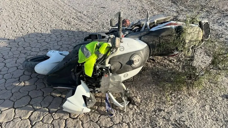 moto, motorista, camino, cuneta, motocicleta,