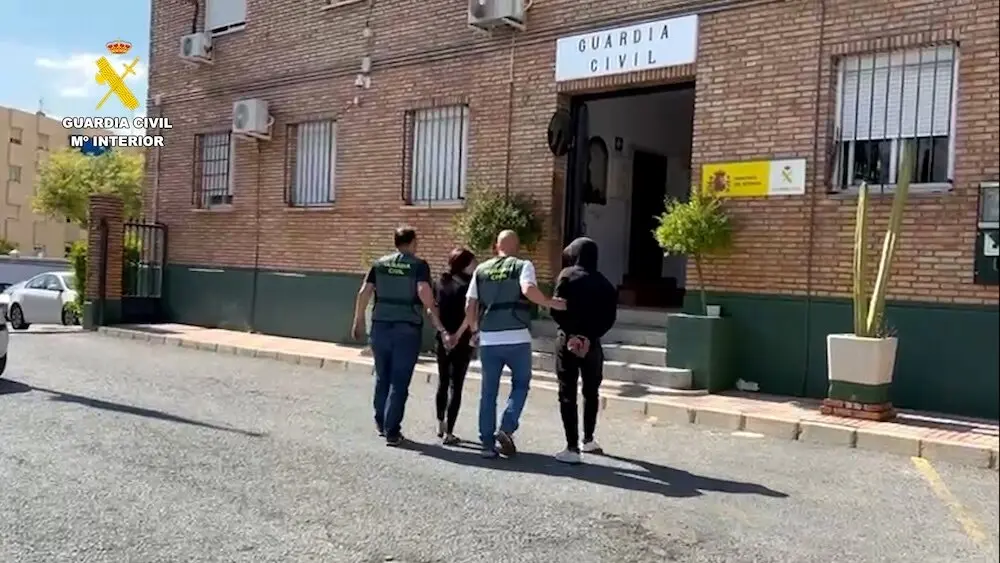 Tres detenidos, dos de ellos en prisión, por robos con violencia por el método 'mataleón'