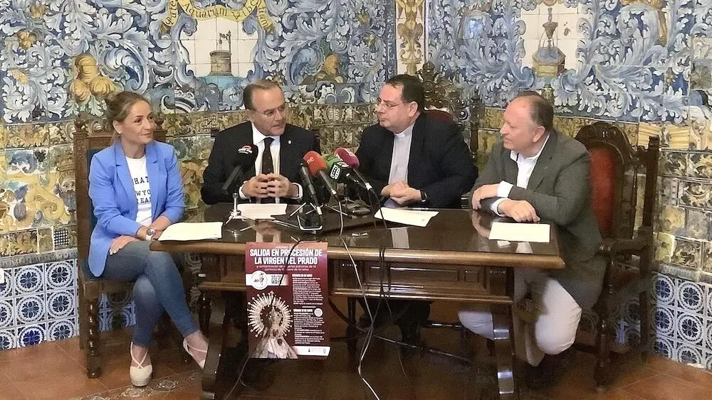 32 imágenes de vírgenes procesionarán con la Virgen del Prado de Talavera