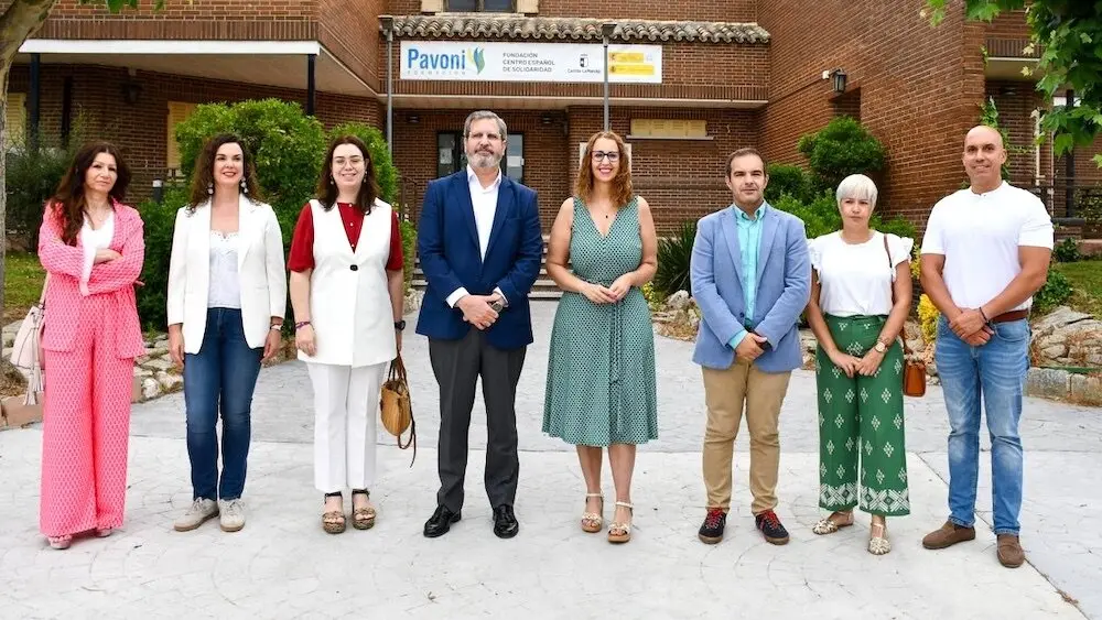 La consejera de Igualdad de Castilla-La Mancha, Sara Simón, ha inaugurado en Ugena (Toledo) el taller ‘Piérdele miedo a la inteligencia artificial’
