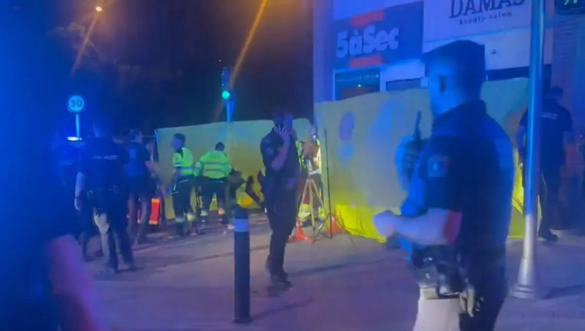 Muere un joven de 21 años tiroteado en plena calle cuando volvía a su casa, tiroteo, reyerta, crimen, cadáver,