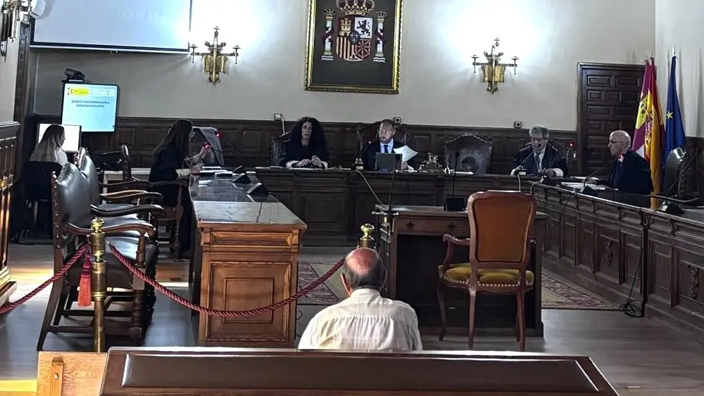 Acepta seis años de cárcel por ofrecer dinero a niñas a cambio de que le masturbaran