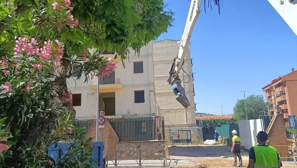 Imagen de las obras de rehabilitación del cuartel de la Guardia Civil en Toledo - Fotografía: La Razón