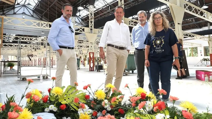 Mil plantas y 40.000 tallos engalanarán el recorrido procesional del Corpus de Toledo tras el trabajo de ochenta floristas