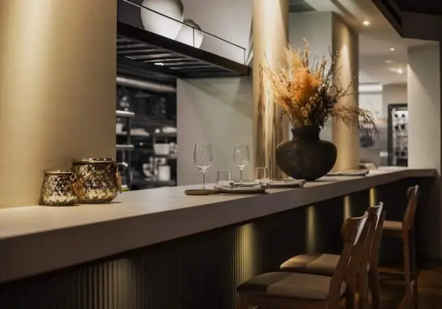 Pagar para poder irse: la nueva tendencia en restaurantes que va a llegar a España