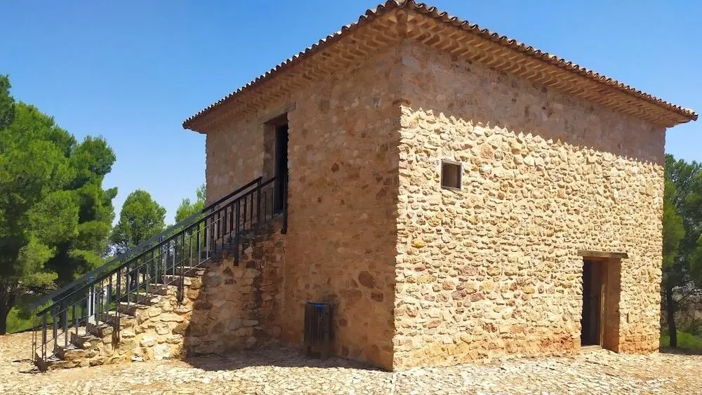 La declaración del 'Pozo de Nieve de Villajos' de Criptana como BIC, en el DOCM