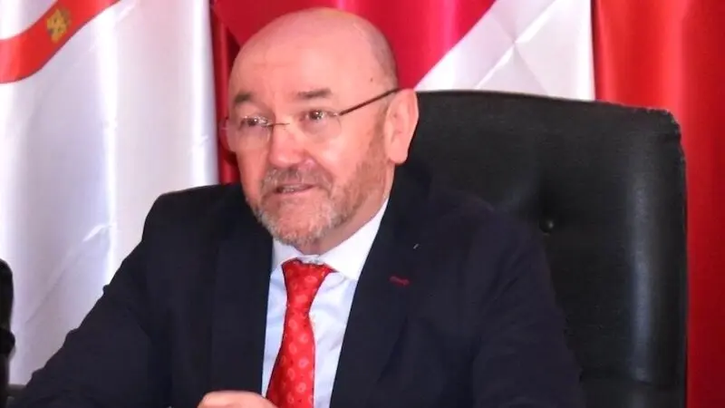 Defensa concede la Cruz al Mérito Militar al director general de Protección Ciudadana de Castilla-La Mancha, Emilio Puig