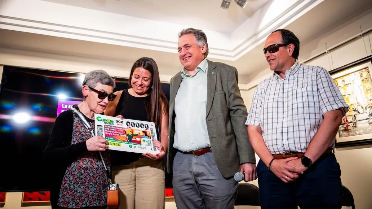 El Gobierno de Castilla-La Mancha impulsa la atención directa y el acceso a la autonomía de las personas con sordoceguera