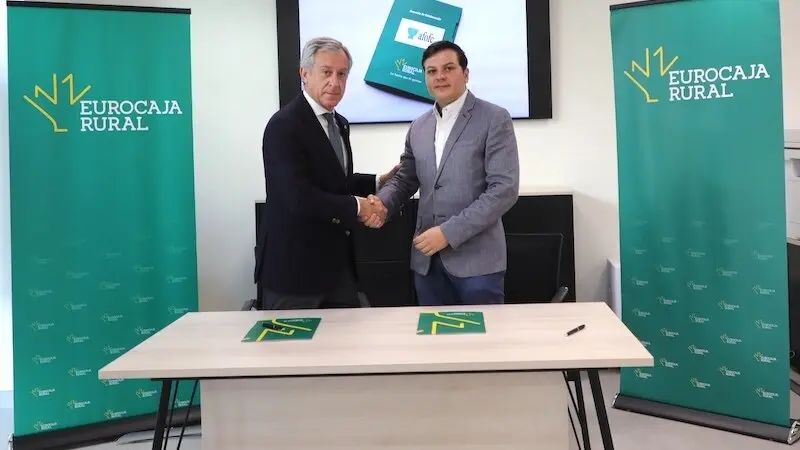 Eurocaja Rural respalda al tejido empresarial farmacéutico de la Comunidad Valenciana