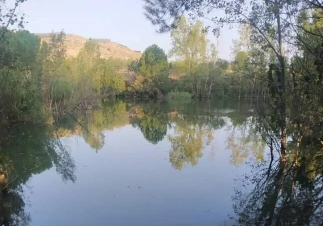 Muere un joven de 20 años en extrañas circunstancias cuando se bañaba en un río