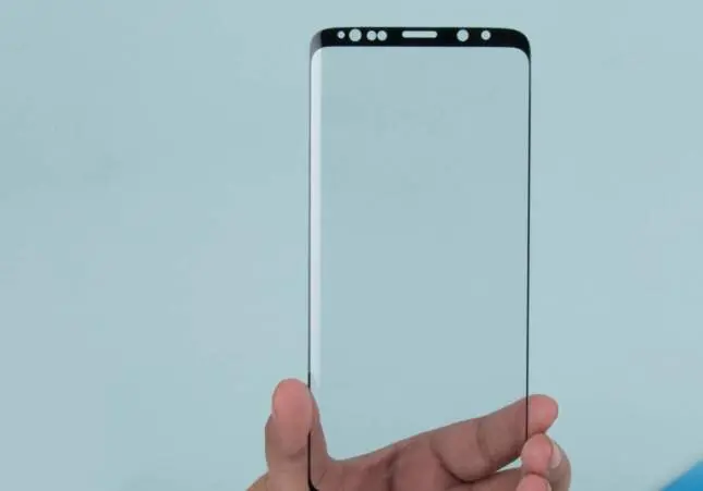 El error que casi le vacía la cuenta: todo por querer poner un protector de pantalla