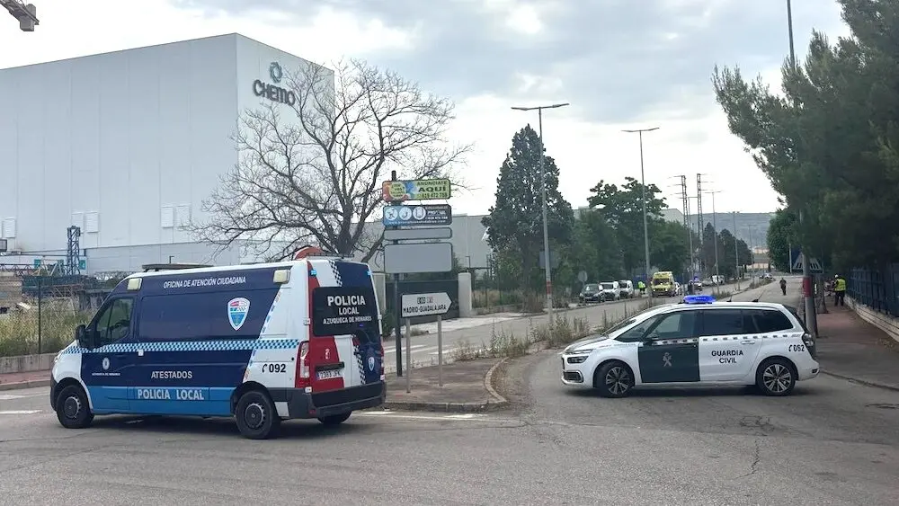 Cuatro heridos y más de 600 trabajadores evacuados tras un incendio en una farmacéutica de Azuqueca de Henares (Guadalajara)