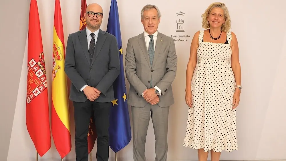 Eurocaja Rural visita el Ayuntamiento de Murcia para reforzar su compromiso, vocación de servicio y colaboración institucional