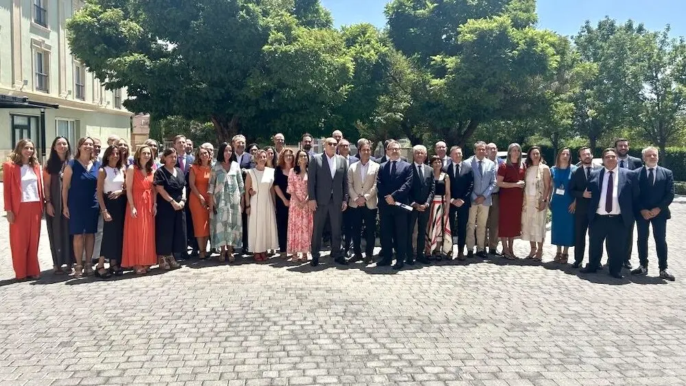 El consejero de Sanidad, Jesús Fernández Sanz, ha clausurado la cuarta edición del programa que desde el Gobierno de Castilla-La Mancha se comparte con la Fundación San Telmo para la formación de directivos sanitarios