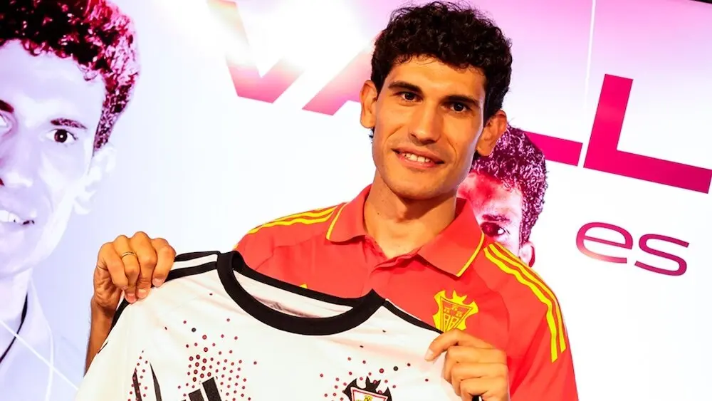 Jesús Vallejo agradece el recibimiento a la afición del Albacete, donde ha caído "de pie"
