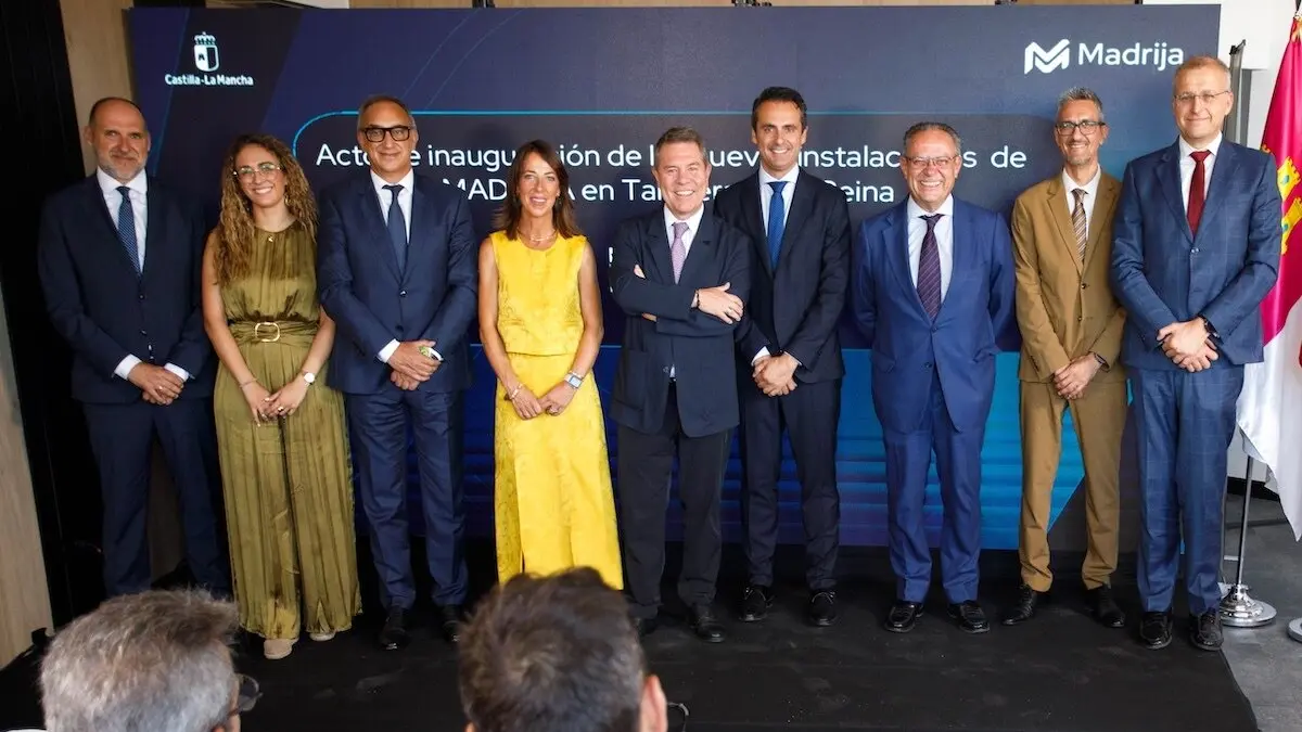 El presidente de Castilla-La Mancha, Emiliano García-Page, ha inaugurado en Talavera de la Reina (Toledo), la sede de la empresa Madrija