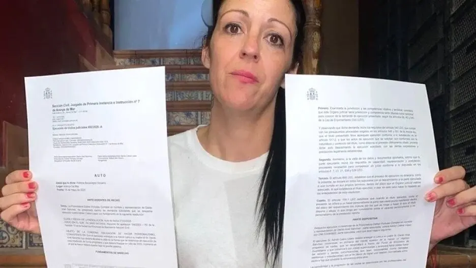 Sara Cabra, tía de la menor de Sigüenza (Guadalajara), denuncia una decisión judicial “incomprensible e injusta” que, asegura, pone en entredicho el bienestar de la niña que debe ser entregada a su padre, condenado por maltrato - Fotografía: CMM