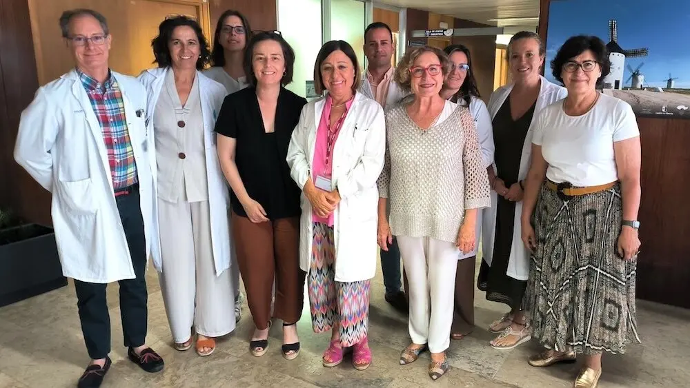 La directora general de Humanización y Atención Sociosanitaria, María Teresa Marín Rubio, ha asistido a la reunión de la Comisión de Humanización de la GAI de Guadalajara