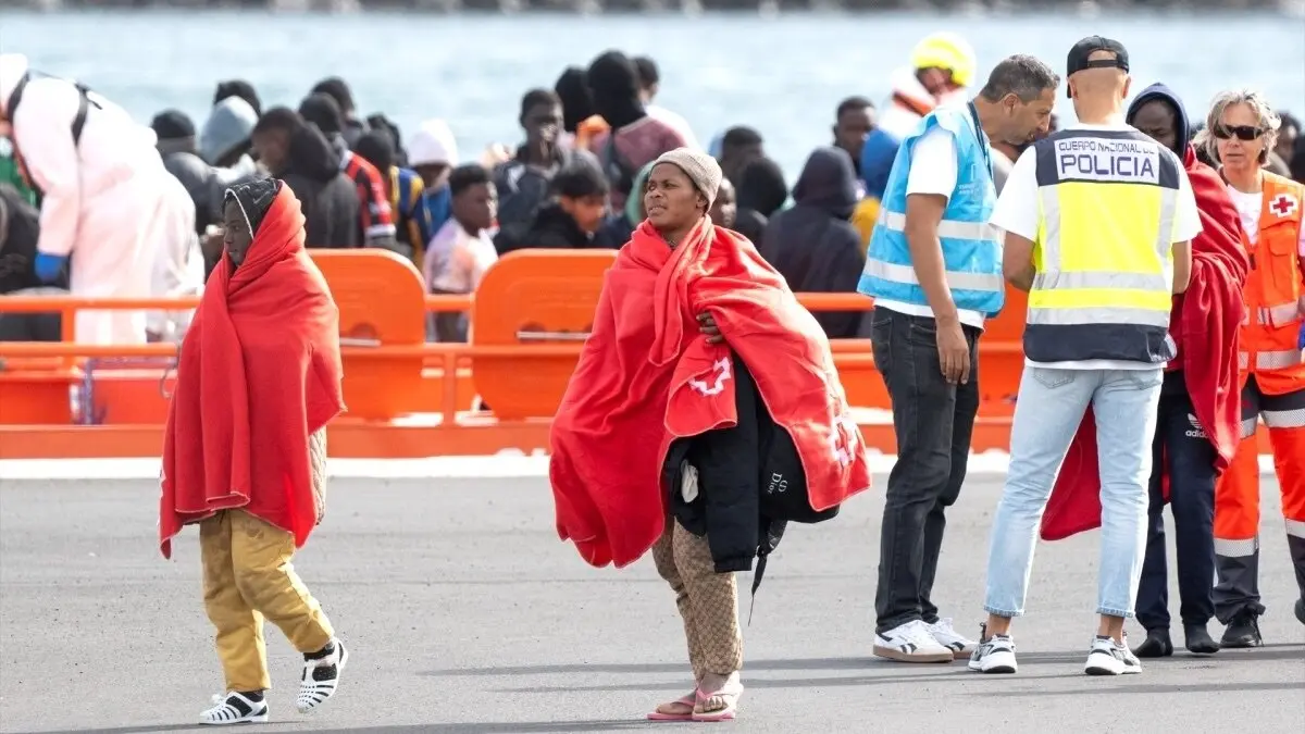 inmigración, menores, migrantes, cayucos, inmigrantes, inmigración, pateras, Canarias,