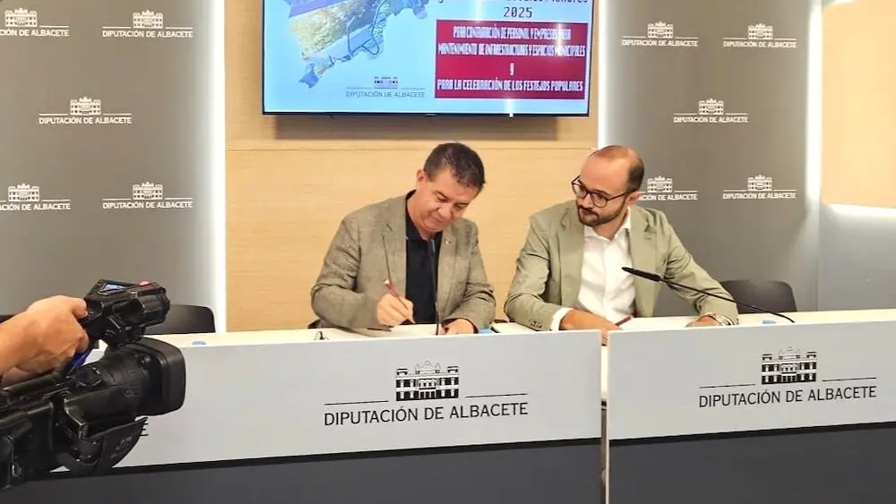 El presidente de la Diputación de Albacete, Santiago Cabañero, y el vicepresidente, Fran Valera