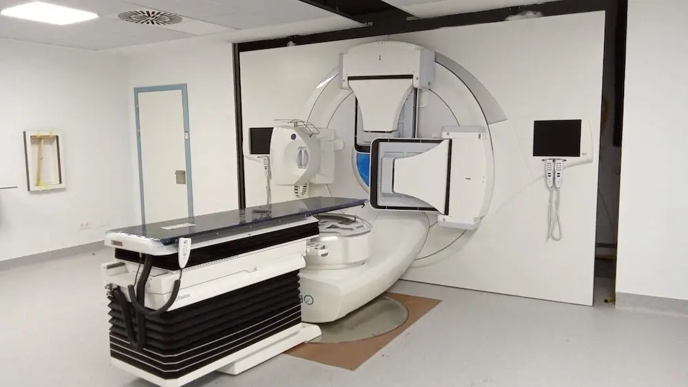 El Sescam trabaja en asegurar tratamientos de oncología radioterápica en Cuenca