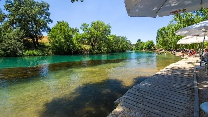 Muere un bañista de 42 años cuando en el parque fluvial de Zorita de los Canes (Guadalajara)