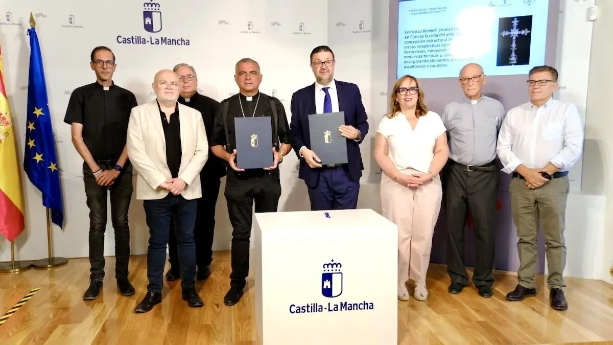 La Junta colabora con el Obispado de Albacete en restaurar una cruz del S. XVI
