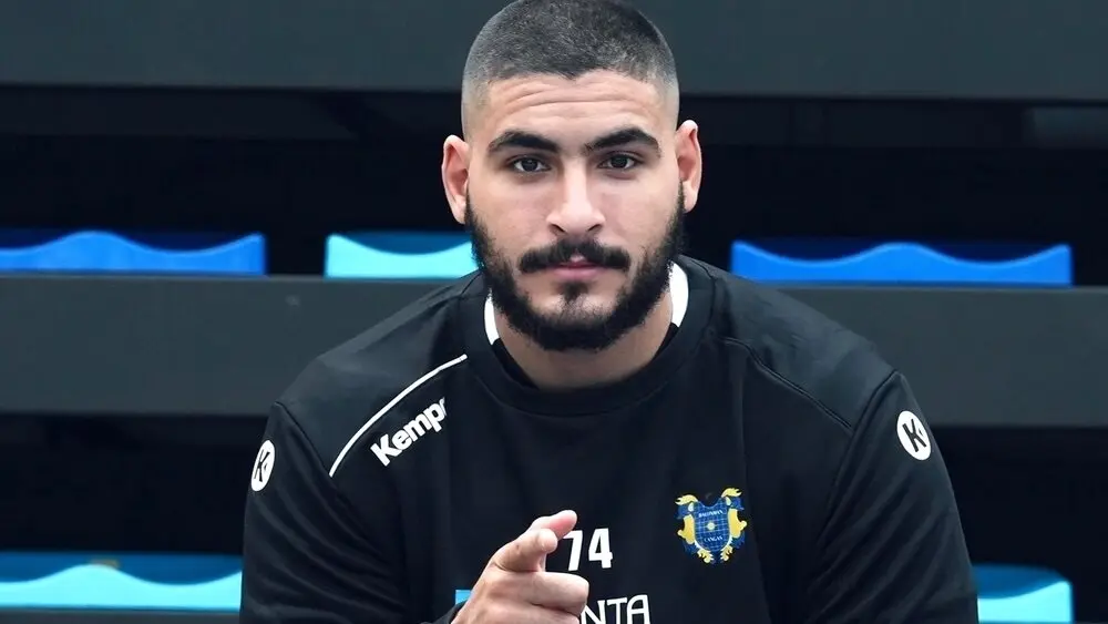 El pivote internacional egipcio Omar Sherif llega cedido al Balonmano Caserío