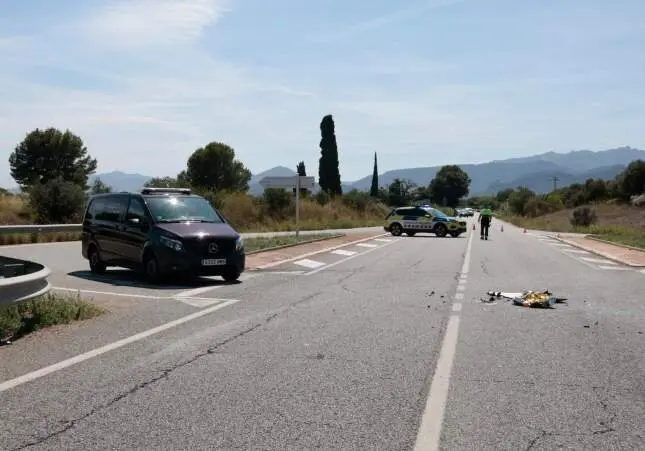 Muere un motorista arrollado por un coche que se ha saltado un stop en un cruce