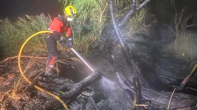 Los bomberos de Cuenca sofocan dos incendios con ayuda del Infocam y agricultores