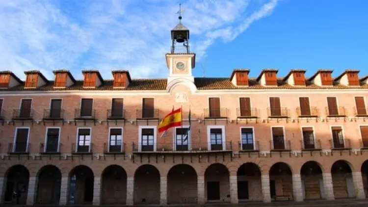 En la imagen de archivo el Ayuntamiento de Ocaña (Toledo)