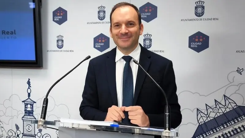 El portavoz del equipo de Gobierno del Ayuntamiento de Ciudad Real, Guillermo Arroyo, ha informado en rueda de prensa de los asuntos de la Junta de Gobierno Local