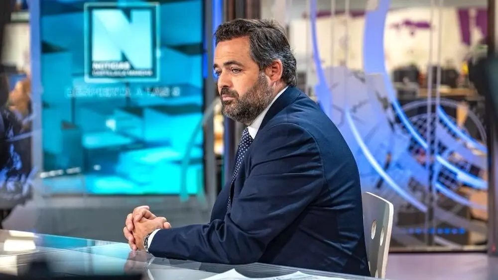 El presidente del PP de Castilla-La Mancha, Paco Núñez, este miércoles durante una entrevista en la televisión pública regional