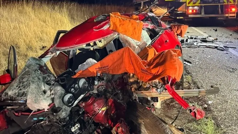 Un herido grave tras colisionar un turismo y un camión en la CM-4041 en Portillo de Toledo