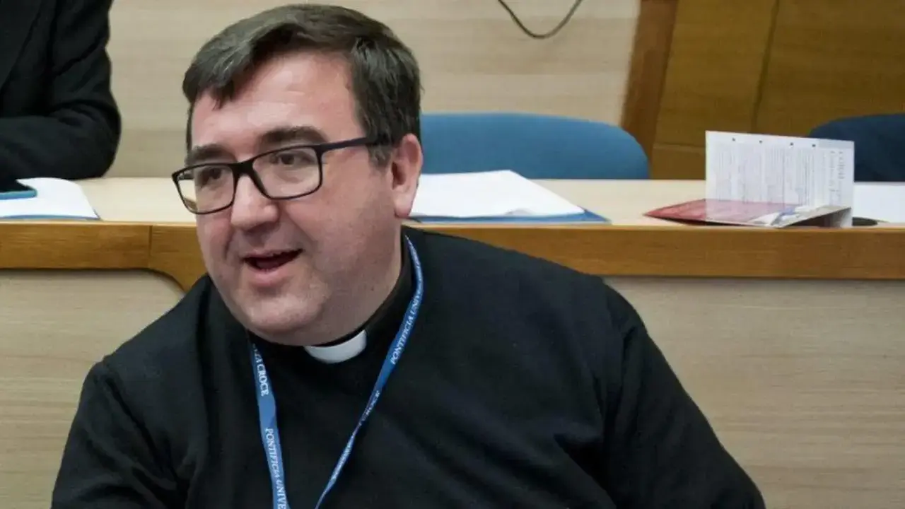 En la imagen de archivo el sacerdote apartado por el Arzobispado tras su detención, Carlos Loriente