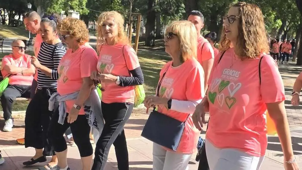 La consejera de Igualdad, Sara Simón, durante la XI Carrera contra el Cáncer de Guadalajara, organizada por la Asociación Española contra el Cáncer, este sábado