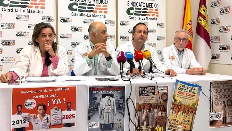 Rueda de prensa del Sindicato Médico (CESM) sobre la convocatoria de una huelga general a la que están convocados alrededor de 4.000 médicos de Castilla-La Mancha