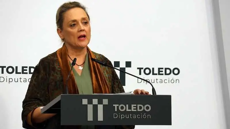 La portavoz de la Diputación de Toledo, Soledad de Frutos, durante la rueda de prensa que ha ofrecido