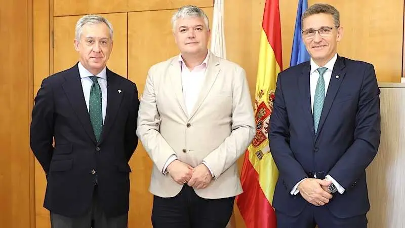 Eurocaja Rural comparte con el Gobierno de Cantabria su modelo de negocio y vocación de servicio